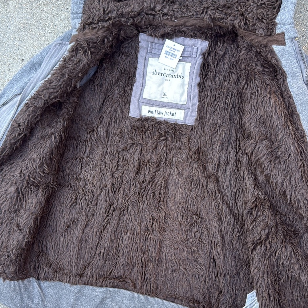 NEW ABERCROMBIE WOLF JAW FAUX FUR JACKET WINTER BOY APPLIQUÉ MEN COAT WARM BAG X - Picture 6 of 9